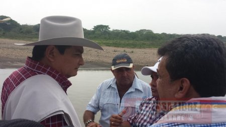 Río Tocaría amenaza importante carretera del Corregimiento de La Chaparrera