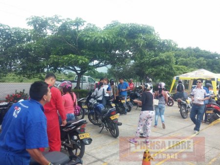 Tránsito Yopal y concesionarios de motos realizan campañas de seguridad vial