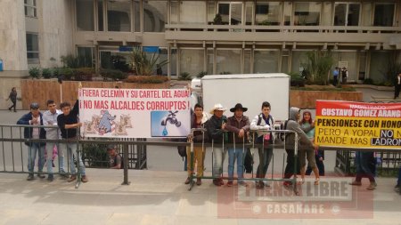 Protesta frente al Consejo de Estado protagonizaron veedores ciudadanos de Yopal