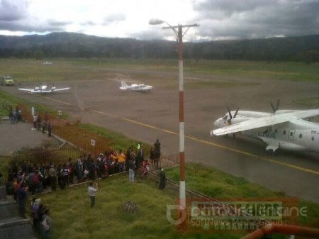Vicepresidente Vargas Lleras firma contrato para la modernización de la terminal aérea de Sogamoso