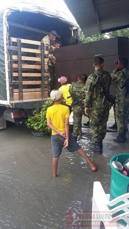Ejército Nacional asiste a damnificados por el invierno en Hato Corozal 