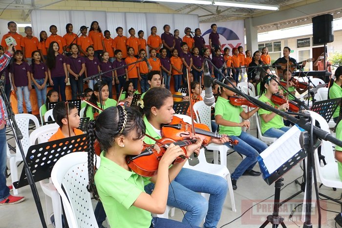 Petrolera Oxy donó instrumentos musicales a Fundación Batuta de Arauca