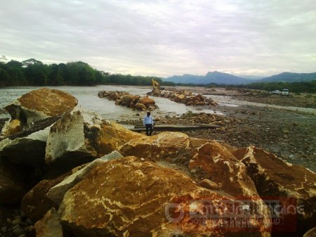Avanzan trabajos en el lecho del río Cravo Sur para equilibrar el caudal a su paso por Yopal