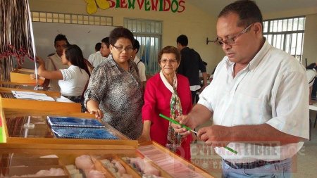 Canapro entregó tres Laboratorios a la Institución Educativa del barrio Llano Lindo de Yopal