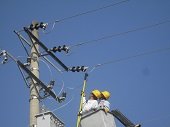 Mantenimiento a red eléctrica del centro poblado de La Chaparrera este jueves 