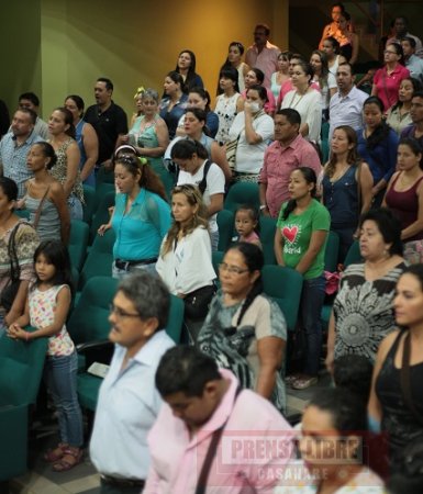 Vivienda Departamental entergó resoluciones de Torres de San Marcos