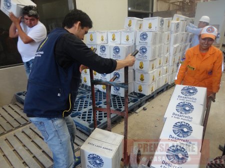Por fin llegaron las ayudas humanitarias a familias damnificadas por la ola invernal