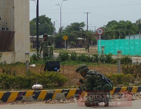 Bloqueadas varias vías de Arauca por paro armado