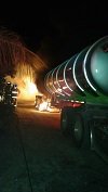 ELN incineró dos carrotanques en Paz de Ariporo. Crudo fue vertido a predios del sector