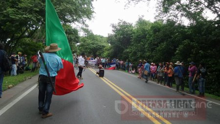 Protesta de indígenas y campesinos sigue bloqueando a Casanare