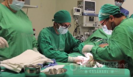 Médicos especialistas del Hospital ganarán 64 mil pesos por hora laborada