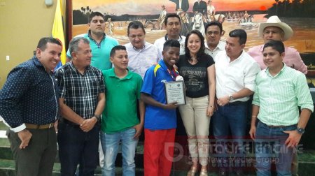 Asamblea Departamental entregó un reconocimiento a deportista Brayan Ferney Zarza Largo