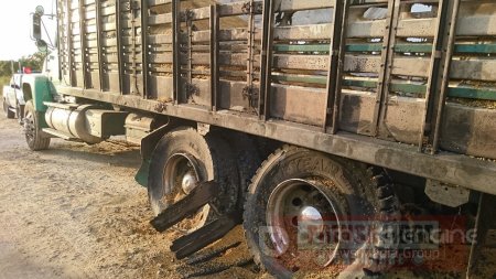 Bomberos evitaron incendio de camión arrocero en Paz de Ariporo