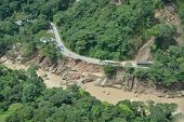 Desde el aire Gobernador verificó magnitud de la emergencia en las vías de Casanare
