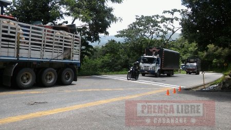 Caravanas acompañadas por la fuerza pública en la vía del Cusiana