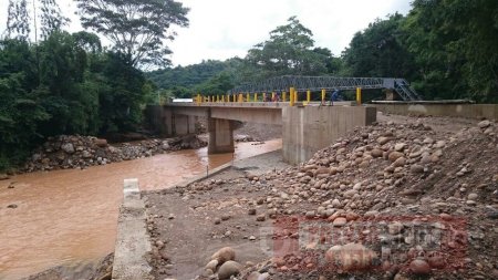 Culminó construcción de puente en concreto reforzado en la vereda Unete de Aguazul