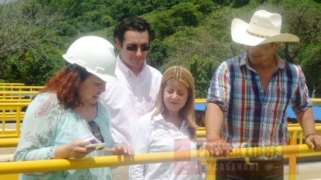 Gerente EAAAY aseguró a Minvivienda que está abasteciendo de agua por red  el 90% de Yopal