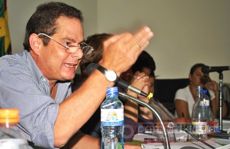 Vicepresidente Germán Vargas Lleras firma hoy en el Meta contratos de vivienda 