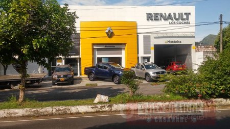 Concesionario de Renault en Yopal no responden por vehículo nuevo varado