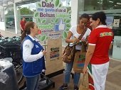 Corporinoquia lidera campaña que promueve uso de bolsas biodegradables y reutilizables