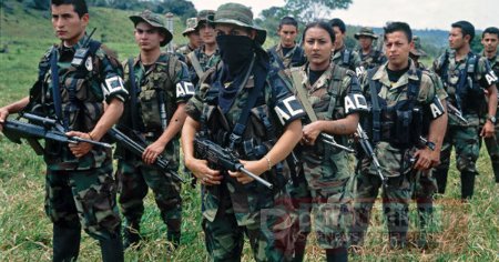 Ser incluidos en jurisdicción especial para la paz piden a Santos 13 ex paras de Martín Llanos