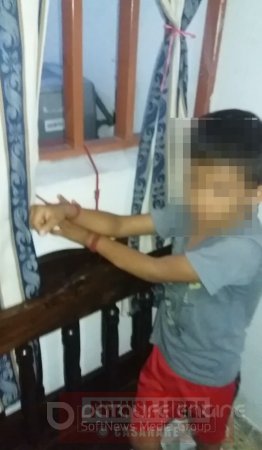 En Yopal fue hallado un niño amarrado de las manos a una ventana