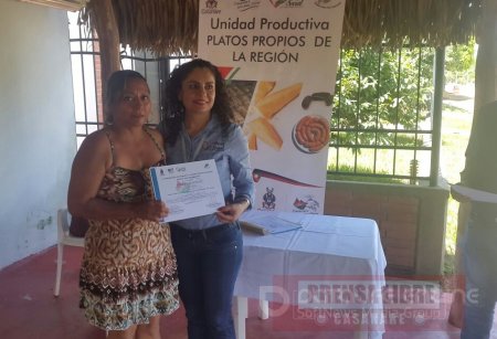Con recursos de OCAD Acción Social certificó en platos típicos a familias de Maní