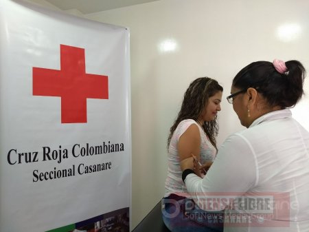 Jornada gratuita de vacunación realiza la Cruz Roja 