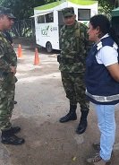 Ejército apoya puestos de control en corredores viales de Casanare para controlar foco de fiebre aftosa 