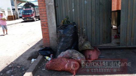 Caos en alrededores de la Central de abastos de Yopal por pésima disposición de basuras