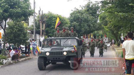 Desfile Militar en Yopal para celebrar los 207 años del grito de Independencia