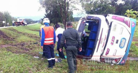 Volcamiento de buseta al sur de Casanare dejó 4 personas lesionadas