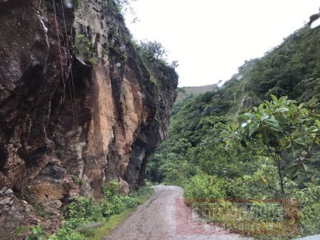 Labranzagrande mejora su vía como alternativa ante cierre de carretera del Cusiana