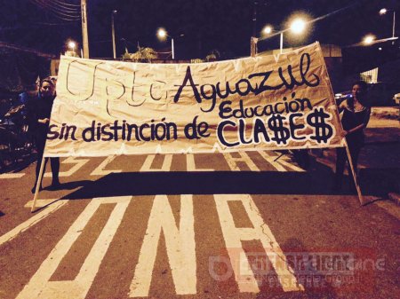 Estudiantes de la UPTC Aguazul protestan por alza en las matriculas