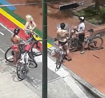 Cuerpos desnudos pararon el tráfico en Yopal