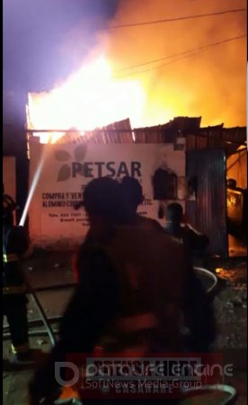 Incendio consumió bodega de reciclaje en Yopal 