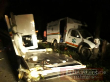 Tres personas heridas en accidente de ambulancia 