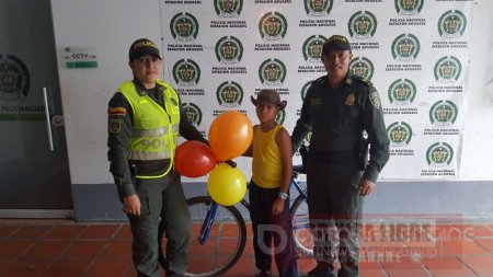 La Policía Nacional le cumplió el sueño a un niño en Aguazul