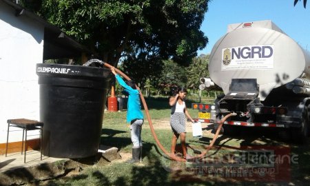 Mediante carrotanques suministran agua potable a 3 veredas de Hato Corozal
