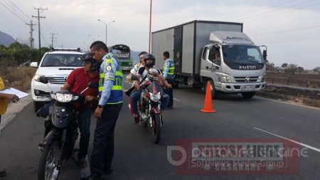 En Yopal operativos de sensibilización a motociclistas sobre acatamiento de las normas de tránsito