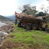 Equión atendió puntos críticos de vías en veredas de Yopal y Nunchía