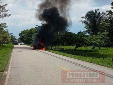 Hombres armados incineraron camioneta en Arauca 
