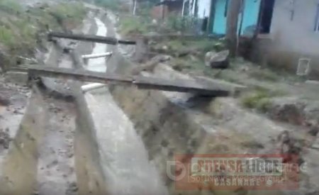 Obra inconclusa de aguas lluvias en Támara afecta varias viviendas