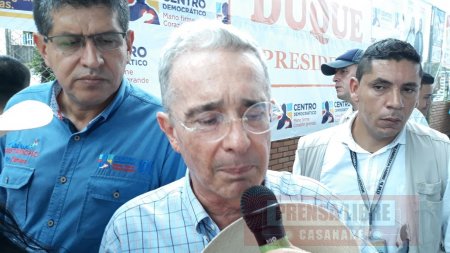 Citación a indagatoria al senador Álvaro Uribe por parte de la Corte Suprema originó su renuncia