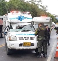 Una paciente y el familiar que le acompañaba sufrieron heridas en accidente de ambulancia en la vía Yopal - Aguazul