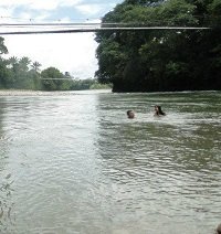 Intercambio estudiantil por poco termina en tragedia en el río Túa de Monterrey