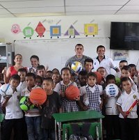 Fuerza Aérea donó elementos deportivos a escuela de Quebradaseca