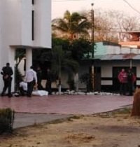 Sin identificar permanece hombre asesinado frente a una iglesia en Yopal