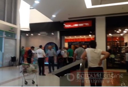 Profesor fue golpeado por un venezolano en Centro Comercial de Yopal