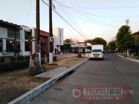 Sin identificar permanece hombre asesinado frente a una iglesia en Yopal